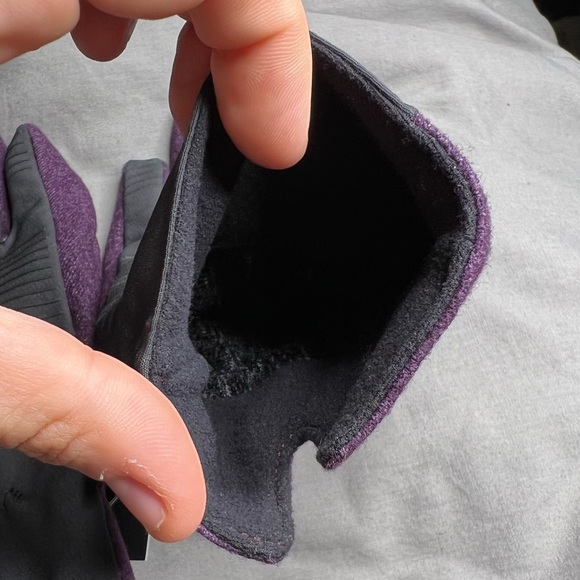 NWT Lululemon City Keeper Gloves L/XL Purple Black (HTGT) *Fleece Lined - Picture 11 of 16